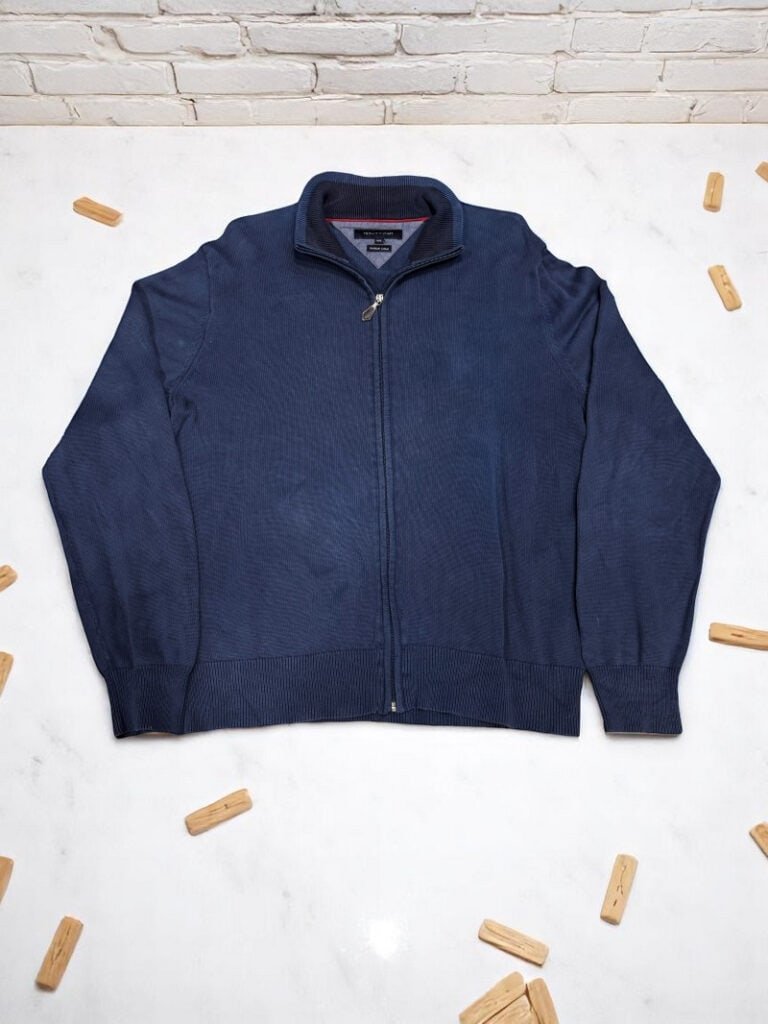 Chaqueta de cuero vintage azul marino para hombre, estilo clásico y duradero.