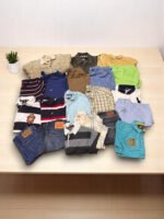 Ropa y cuero vintage en lotes para revendedores, variedad de estilos y colores en excelente estado.